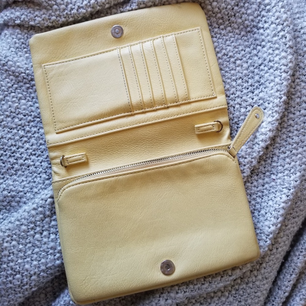 Street Level Light Yellow Purse - Picture 7 of 8